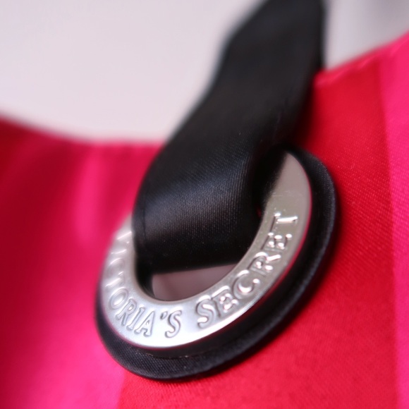 Victoria’s Secret Sateen Tote Bag - Picture 5 of 9